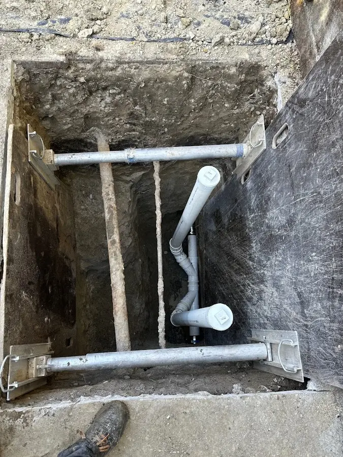 Experienced plumber completing Drain Cleaning work in Canastota